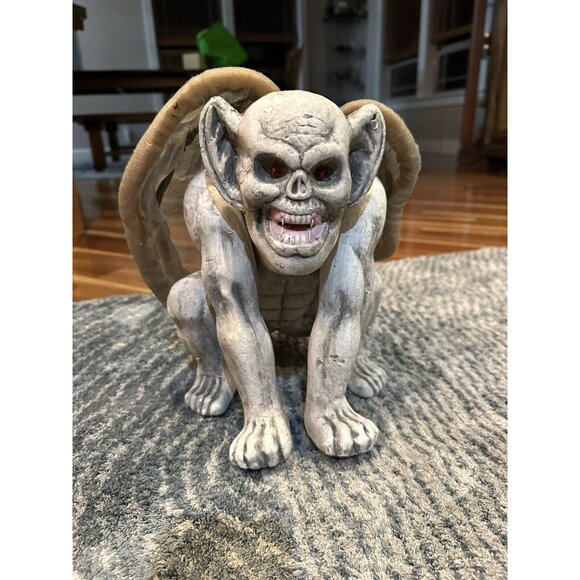 Vintage Styrofoam Gargoyle Halloween Light Up Eyes - Picture 1 of 4